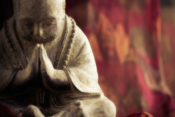 monk-praying-background